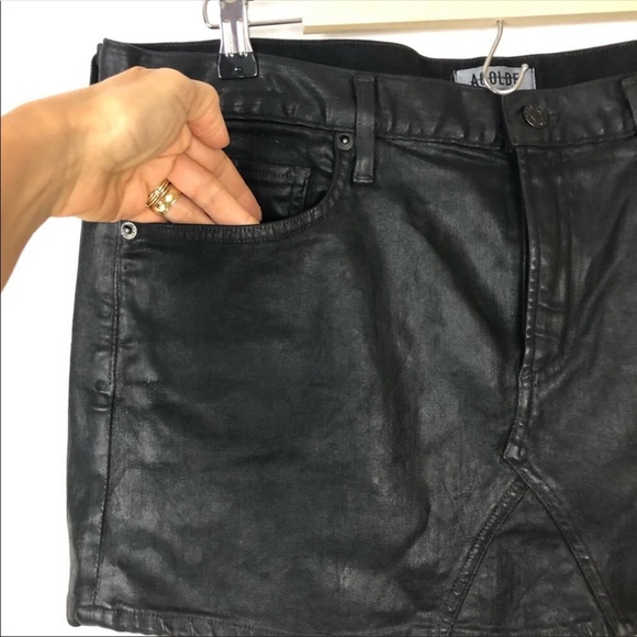 AGOLDE NWOT Women's Jeanette Mini Skirt In Coated Black Size 32 - Picture 4 of 11
